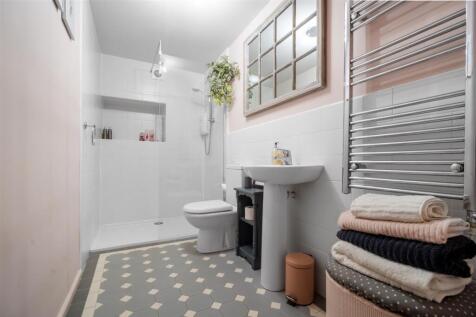 Annexe Shower room
