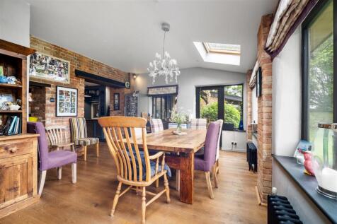 Breakfast room