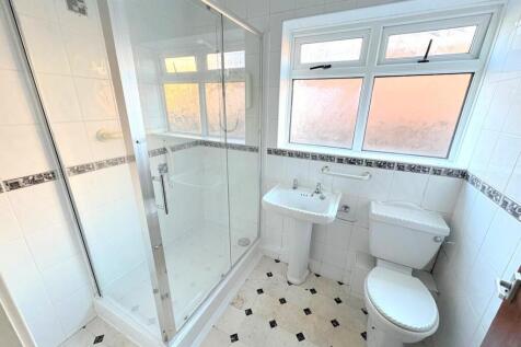 Shower Room.jpg