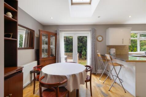 17 Tudor Close - 3Ry9RevOiHf0eRv9Y3lV.jpg