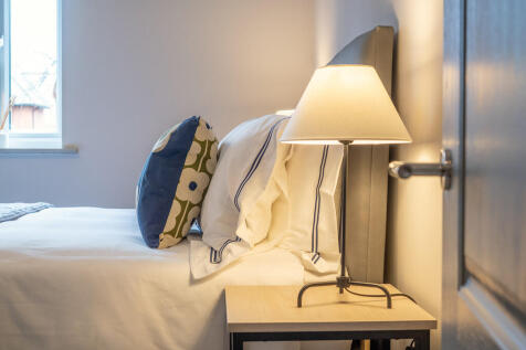 Showhome 140A-17