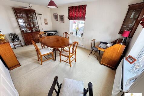 Lounge/Dining/Play Room Option