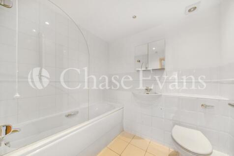 Langbourne Place, Is
