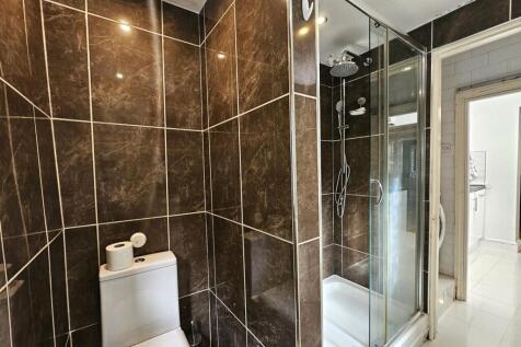 1000032162 RLH Bathroom.jpeg