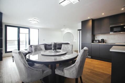 DINING AREA 2.JPG
