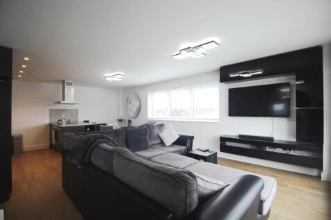 LIVING AREA.JPG