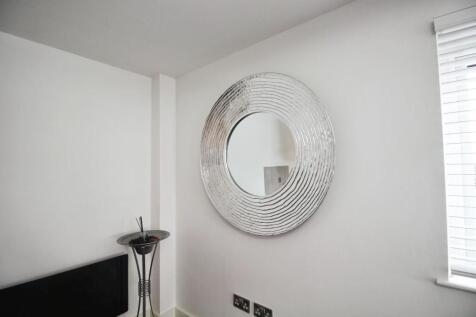 MIRROR.JPG