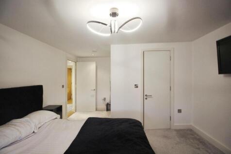 Bedroom 2.JPG