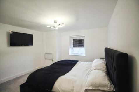 Bedroom 1.JPG
