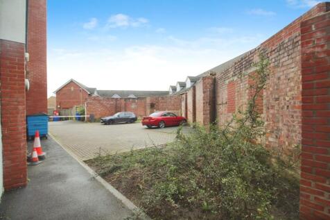 CAR PARK 1.JPG
