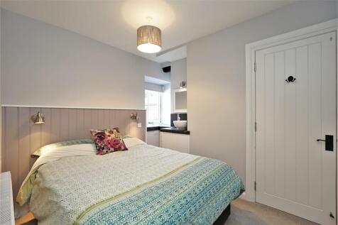 How Head Cottage Guest Bedroom