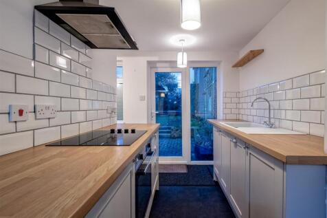 Butterfly Cottage, 4 School View (6 of 14).jpg