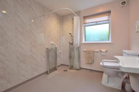 Annexe Shower Room