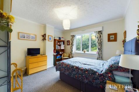 CAM03696G0-PR0269-STILL017.jpg