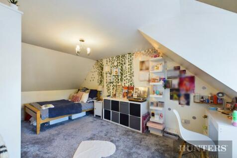 CAM03696G0-PR0290-STILL004.jpg