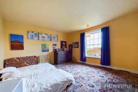 CAM03696G0-PR0224-STILL018.jpg