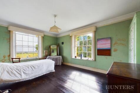 CAM03696G0-PR0224-STILL020.jpg