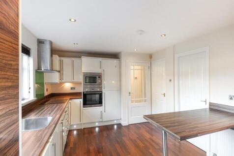 09 - Kitchen 2.jpg