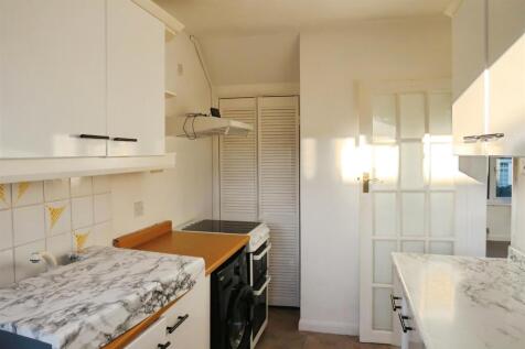 5cbdac01-Kitchen 20.JPG