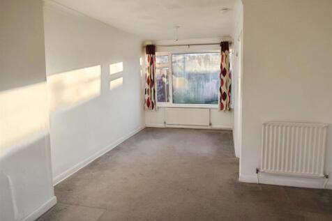 3cf2ee33-Livingroom 202.JPG