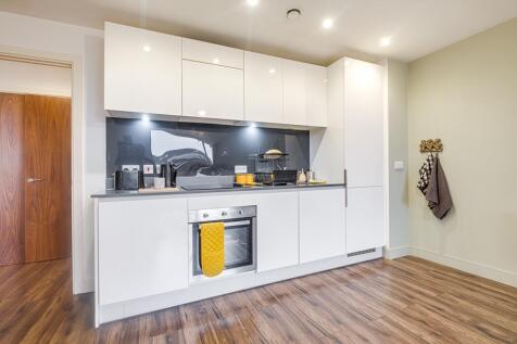 Open plan Lounge/Kitchen