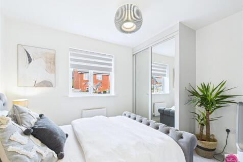 Moore Road, Anslow (18).jpg