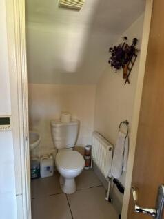 Toilet Downstairs.jpg