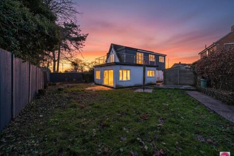 Moat Bank, Bretby (3).jpg