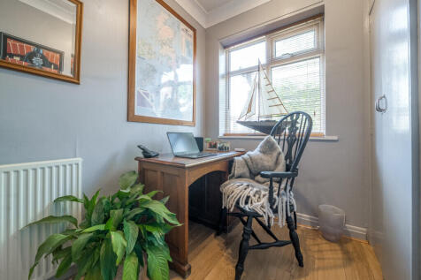 1330581-9-6891fb2...