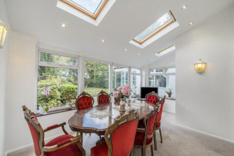 1369972-19-68fb69...