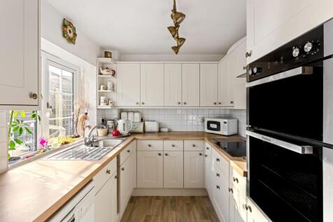 8 Hall Farm Cottage-09-2.jpg