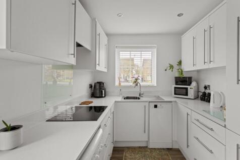 35 Hambleton Road-13-2.jpg