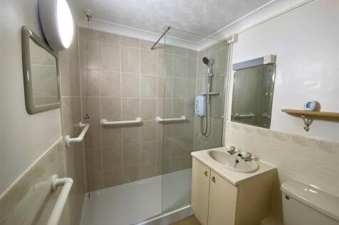 Shower room.jpg