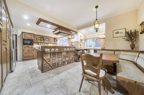 Kitchen/Breakfast Rm