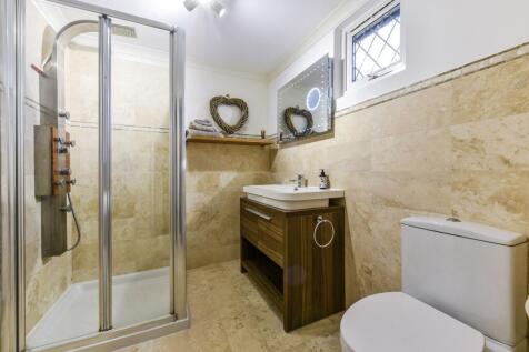 Ensuite to Bedroom Two