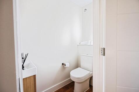 Cloakroom/wc