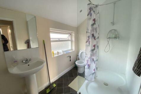 2 Bedroom Houses To Rent In Gillingham Kent Rightmove