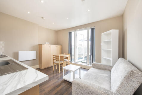Kitchen/Reception