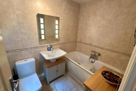 WhatsApp Image 2025-09-01 at 16.29.41_ee8c61a6.jpg