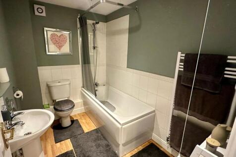 WhatsApp Image 2025-10-01 at 10.04.41_8643c543.jpg