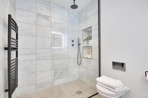 En-Suite Shower