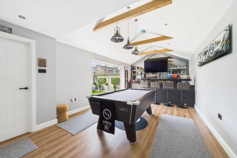 Games Room / Bar