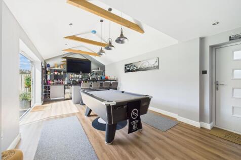 Games Room / Bar