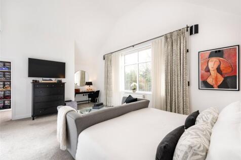 Principal Bedroom