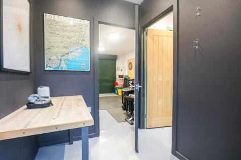 Outdoor Office/Garage