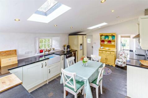 Main Kitchen Diner