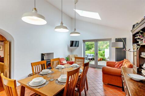 Living Dining Area