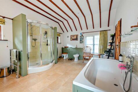 En Suite Bathroom