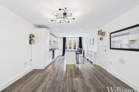 Kitchen/ Dining Room