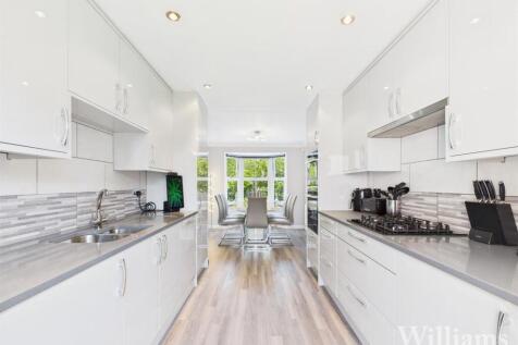 CAM04950G0-PR0124-STILL015 - Copy - Copy.jpg